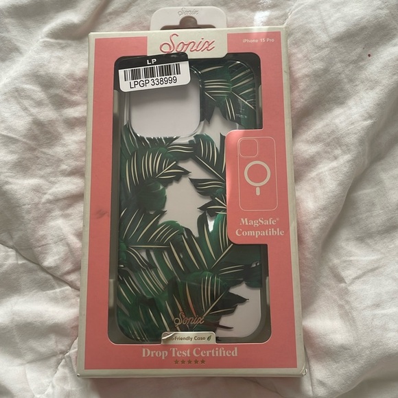 Sonix Green Leaf iPhone 15 Pro Case - Picture 3 of 5